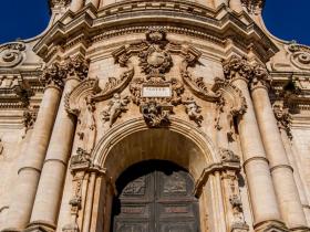 dettagli del duomo di San Giorgio di Modica