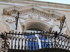 balcone barocco di palazzo Cosentini a Ragusa Ibla